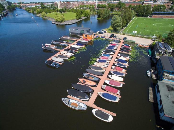 Mooie ligplaatsen op top-locatie in Amsterdam-Zuid., Watersport en Boten, Ligplaatsen, Winter, Lente, Zomer, Herfst, Buiten