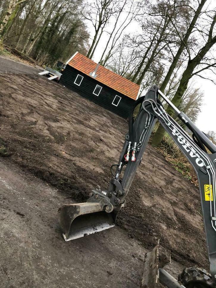 Grondwerken, minigraver met machinist, minikraanverhuur, Diensten en Vakmensen, Tuinmannen en Stratenmakers