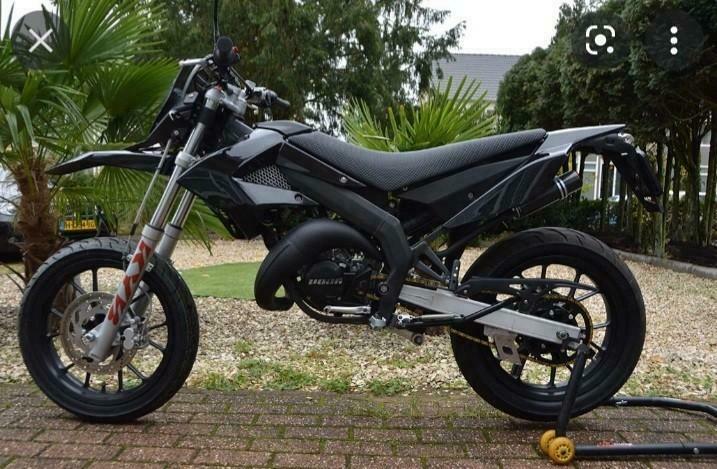 ≥ Gezocht: Schakelbrommer om op te knappen. — Brommers | Crossbrommers —  Marktplaats