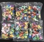 24 stuks Pokemon poppetjes.(gratis één Pokemon armband )