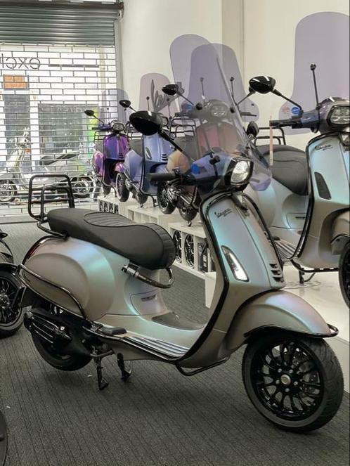 NIEUWE Vespa Sprint Opaco Aqua Chameleon  2024 E5, Fietsen en Brommers, Brommers | Tuning en Styling, Nieuw, Ophalen of Verzenden