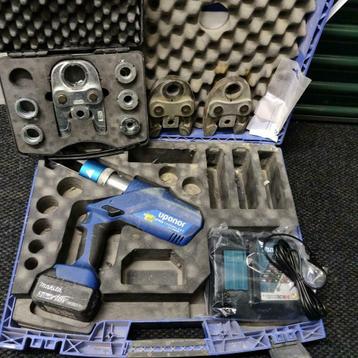 Uponor UP110 perstang incl moederbek en originele koffer beschikbaar voor biedingen