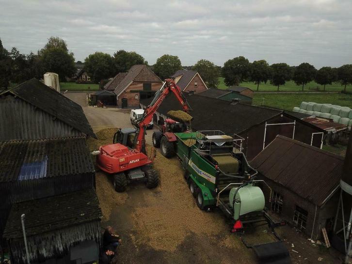 Mais balen persen en mengbalen of haksel materiaal, Zakelijke goederen, Agrarisch | Veevoer, Ophalen