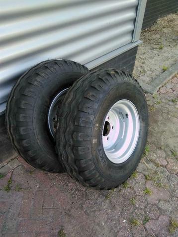 Tractor voor banden Cormick , IHC , Fendt 11.5/80-15.3   beschikbaar voor biedingen