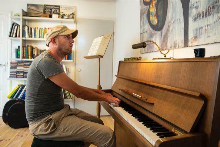 Muziekschool Fergal Heeney “Schoonhoven”, Diensten en Vakmensen, Muziekles en Zangles, Snaarinstrumenten, Toetsinstrumenten, Privéles