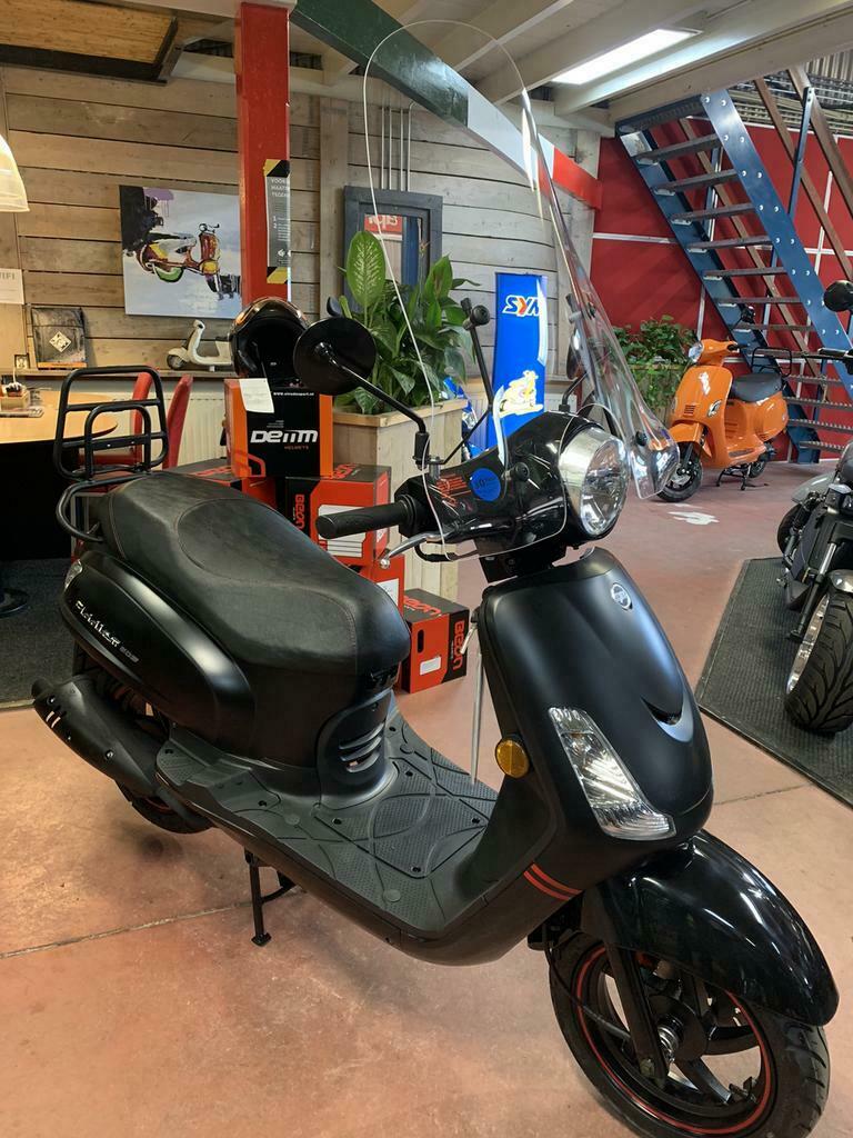 Gebro scooters: Sym fiddle II 45 25 E5 NIEUW, Fietsen en Brommers, Scooters | SYM, Nieuw, Fiddle, Benzine, Ophalen