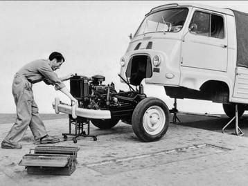Renault Estafette motoren beschikbaar voor biedingen