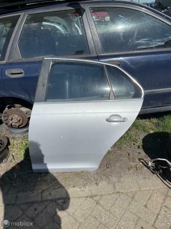 Deur linksachter Volkswagen Jetta V ('05-'10), Auto-onderdelen, Carrosserie en Plaatwerk, Deur, Volkswagen, Achter, Links, Gebruikt