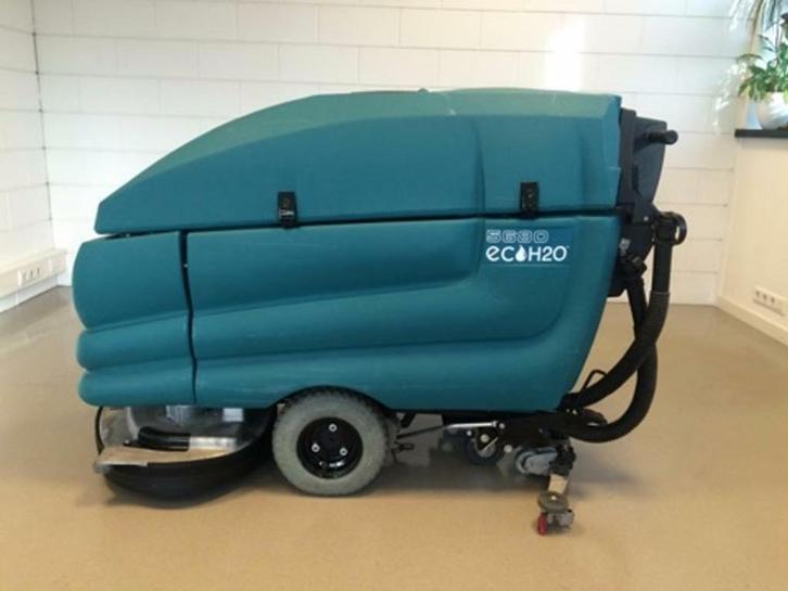 Tennant 5680, Zakelijke goederen, Machines en Bouw | Onderhoud en Reiniging, Ophalen