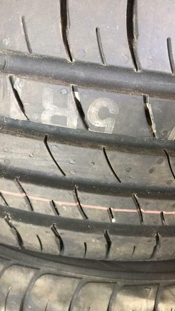“185 55 r15 kumho. Demo. Puntjes zitten er nog op” beschikbaar voor biedingen
