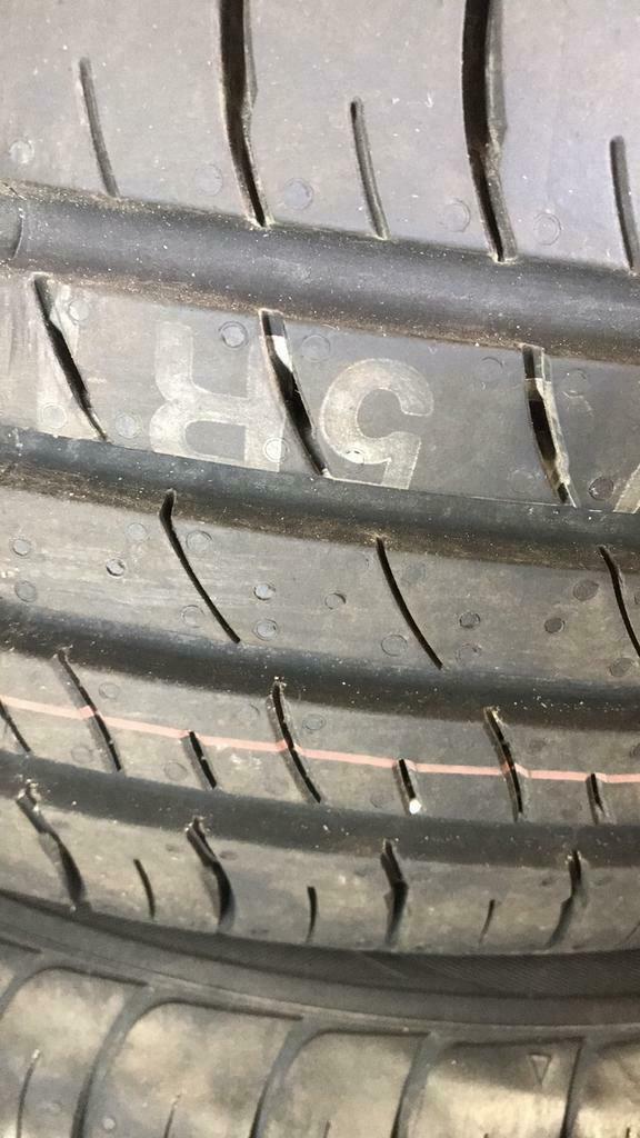 “185 55 r15 kumho. Demo. Puntjes zitten er nog op”, Auto-onderdelen, Banden en Velgen, Band(en), Zomerbanden, 15 inch, 185 mm