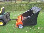 AGRIFAB veegmachine (112 cm breed, opvang 708 ltr, USA made), Tuin en Terras, Zitmaaiers, Nieuw, Opvangbak, Ophalen of Verzenden