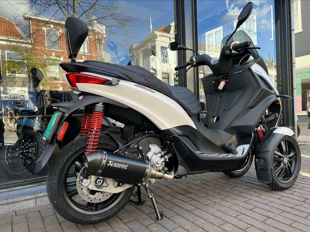 ≥ AKRAPOVIC UITLAAT PIAGGIO MP3 300 HPE EURO 5! OP\u003dOP! — Accessoires |  Overige — Marktplaats