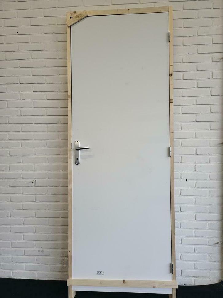 Nieuwe vlakke stompe binnendeur - Deur met vurenhout kozijn!, Doe-het-zelf en Verbouw, Deuren en Horren, Nieuw, Binnendeur, 200 tot 215 cm