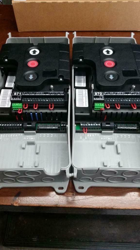 € 325,- Gfa print TS 971 /TS 970 Garagedeuren-Overheaddeuren, Doe-het-zelf en Verbouw, Deuren en Horren, Nieuw, Garagedeur, 215 cm of meer