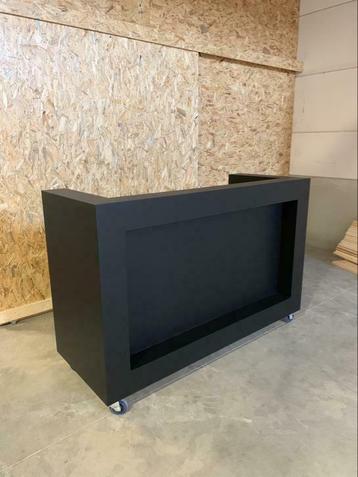 Dj booth/meubel zwart met led verlichting te koop. beschikbaar voor biedingen