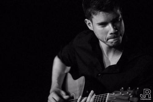 Gitaarles in Egmond, Bergen, Heiloo, Alkmaar (Noord-Holland), Diensten en Vakmensen, Muziekles en Zangles, Elektrische instrumenten