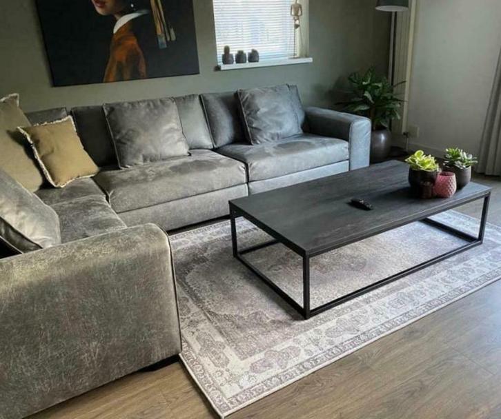 Zwart eiken salontafel | Industriële salontafel op maat, Huis en Inrichting, Tafels | Salontafels, Nieuw, Minder dan 50 cm, 50 tot 100 cm