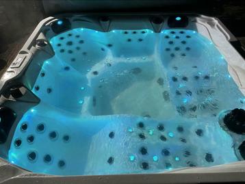 Jacuzzi GEZOCHT !  beschikbaar voor biedingen