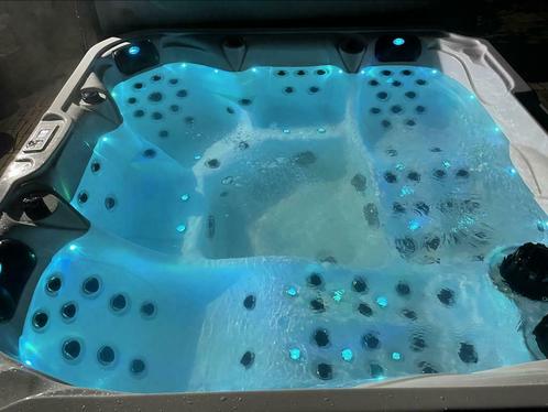 Jacuzzi GEZOCHT !, Tuin en Terras, Bubbelbaden en Hottubs, Zo goed als nieuw, Ophalen of Verzenden