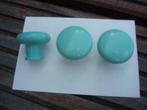 Turquoise kunststof kleine kastknoppen 25 stuks voor €10
