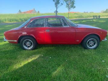 Alfa Romeo Bertone deuren/ motorkap/ kofferdeksel beschikbaar voor biedingen