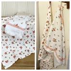 Romantische set Theedoek en handdoekje met schattige roosjes, Ophalen of Verzenden, Nieuw, Theedoek of Handdoek