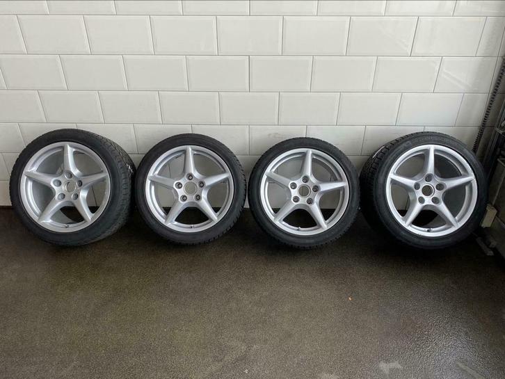 OEM Porsche 911 997 carrera 4/4S winterset 18 inch, Auto-onderdelen, Banden en Velgen, Banden en Velgen, Winterbanden, 18 inch