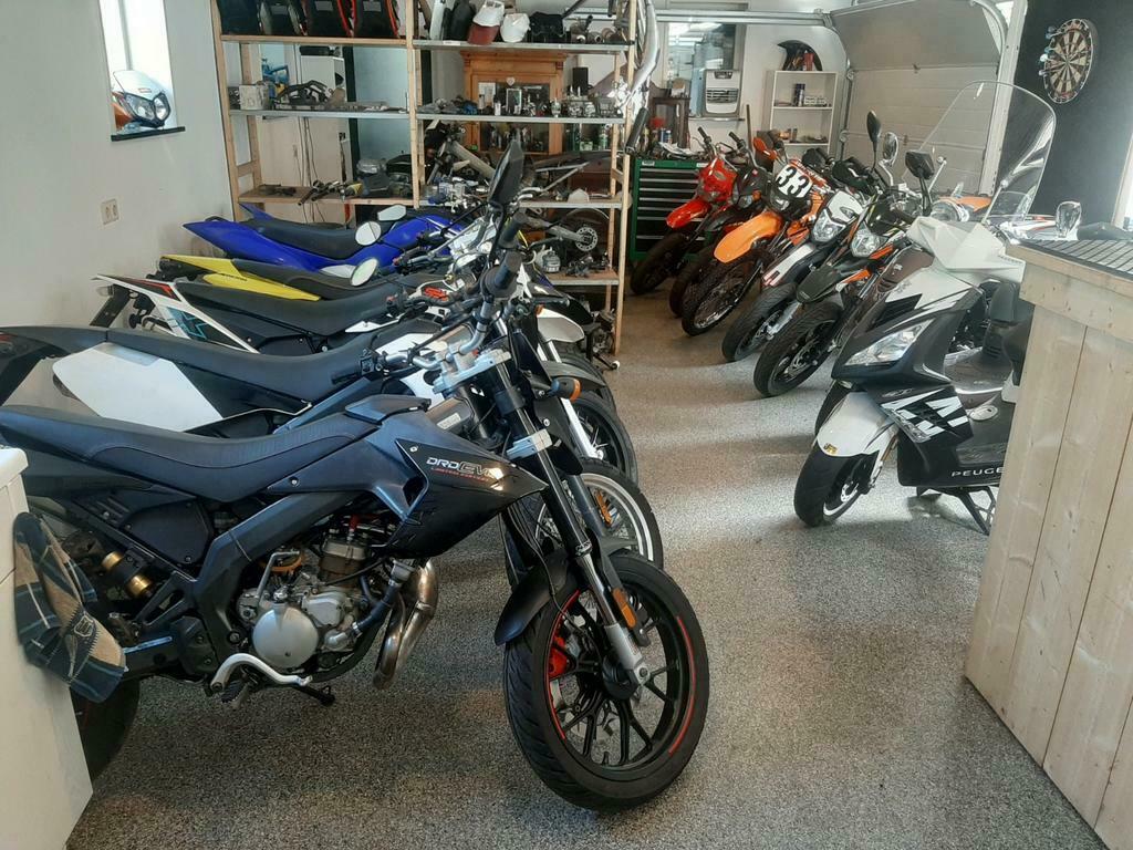 ≥ Vind schakelbrommer op Marktplaats - juni 2022