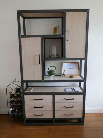Industriële kast vakkenkast roomdivider  stelling kast   beschikbaar voor biedingen