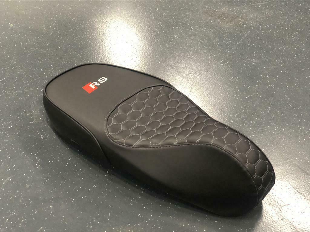 ≥ Vespa Sprint zadel Custom audi RS Nieuw — Brommeronderdelen | Scooters —  Marktplaats