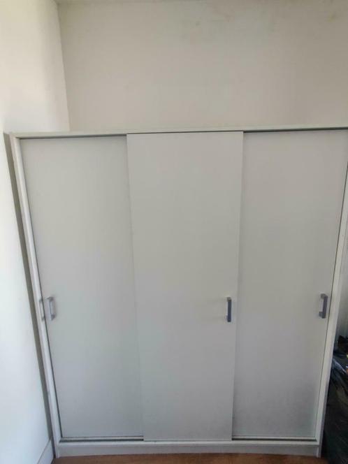 IKEA kledingkast (145x170x58)