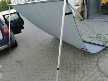Cassette luifel in robuuste aluminium kast, 2,5 x 2,5 meter beschikbaar voor biedingen