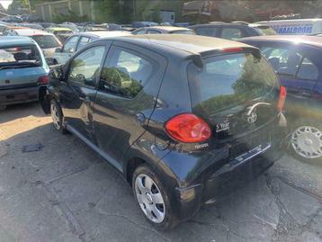 Deuren Toyota Aygo BJ2005 kleur 1EO beschikbaar voor biedingen
