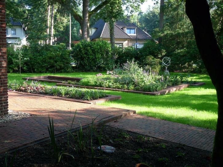 hoveniersbedrijf  Harry de Winkel tuinaanleg onderhoud, Diensten en Vakmensen, Tuinmannen en Stratenmakers, Bestrating, Hekwerk of Schuttingen