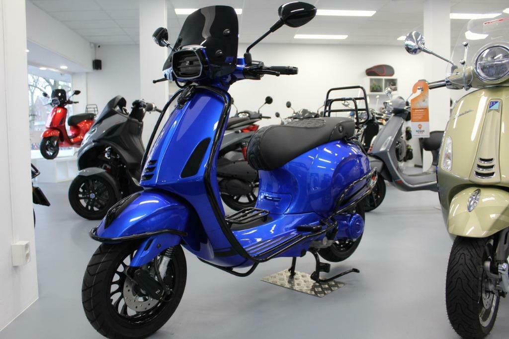 ≥ Nieuwe Vespa Sprint Candy Blue Brom | Zelioni | Full option — Scooters |  Vespa — Marktplaats