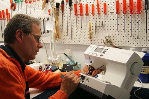 Naaimachine reparatie en onderhoud diverse merken, Diensten en Vakmensen, Reparatie en Onderhoud | Witgoed en Apparatuur, Garantie