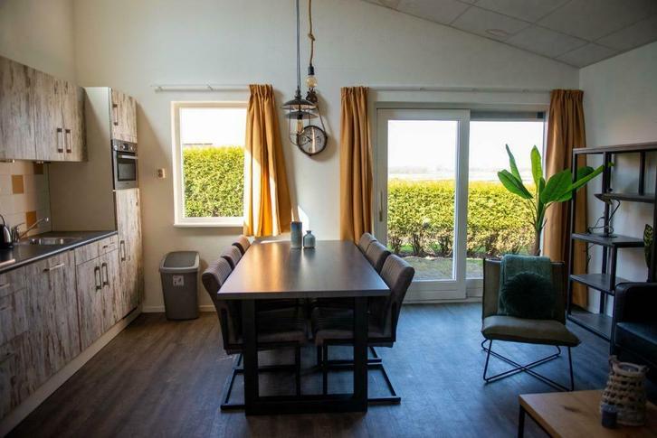 Verhuur Bungalows, Vakantie, Vakantiehuizen | Nederland, Friesland, Chalet, Bungalow of Caravan, Recreatiepark, Aan meer of rivier