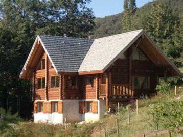 Boomstammen huisje op Franse berg- prachtig uitzicht Alpen beschikbaar voor biedingen
