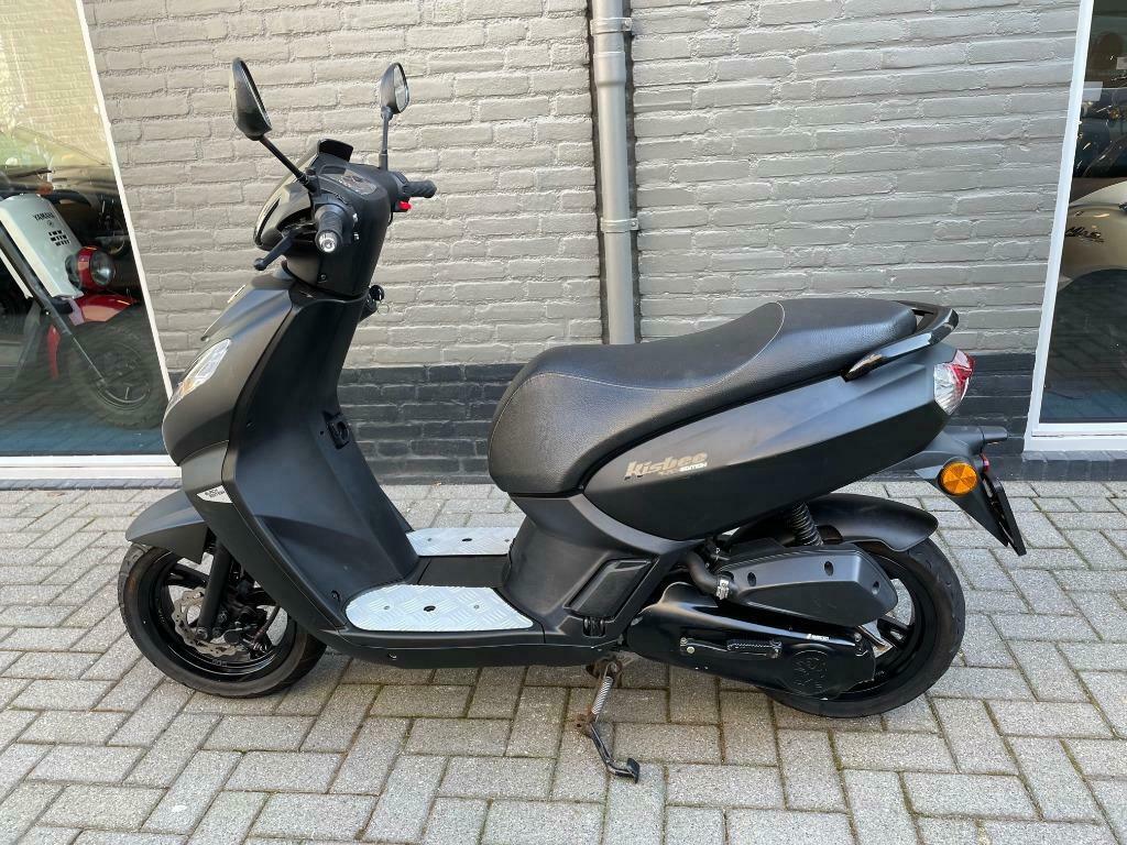 ≥ Peugeot Kisbee Black Edition met beurt en garantie — Scooters | Peugeot —  Marktplaats
