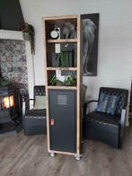 Stoere industriële hoge kast met locker. Industrieel., Minder dan 50 cm, Met deur(en), Nieuw, Stoer, industrieel