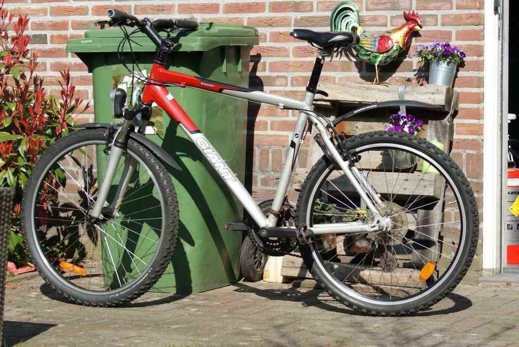 ≥ ATB / MTB Giant Boulder framemaat 53 cm — Fietsen | Heren | Herenfietsen  — Marktplaats