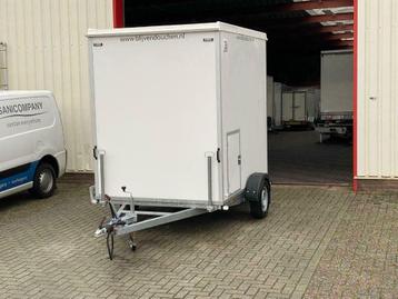 Te huur: mobiele badkamer met boiler beschikbaar voor biedingen