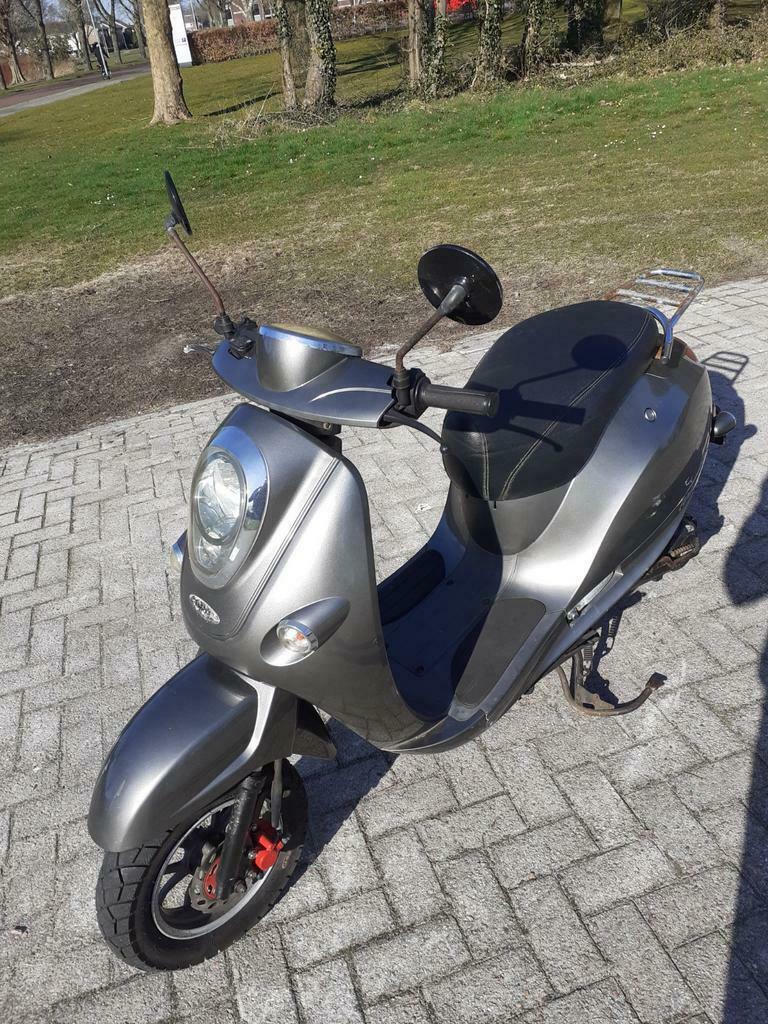 ≥ Hele leuke Turbho Rm 50 snorscooter 2016 — Scooters | SYM — Marktplaats