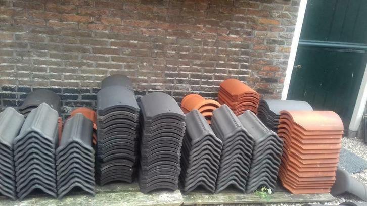Oud hollandse dakpannen en nokvorsten/3000stks, Doe-het-zelf en Verbouw, Dakpannen en Dakbedekking, Zo goed als nieuw, Dakpannen