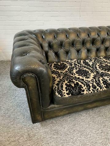 Diversen leren bankstellen notenhout barok/chesterfield.