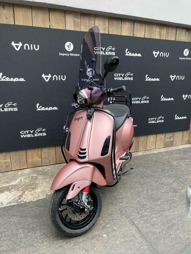 ≥ Vespa Sprint - Rose Gold - Matt - Rose Goud - 25KM Snorfiets — Scooters |  Vespa — Marktplaats