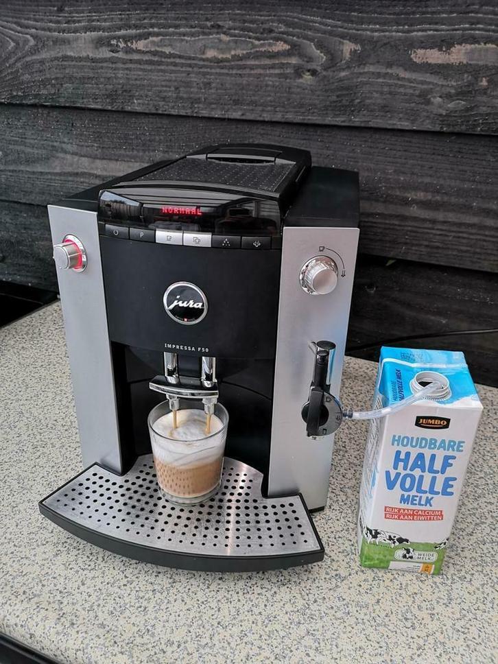 JURA IMPRESSA F50 met cappucinatore unit, Witgoed en Apparatuur, Koffiezetapparaten, Zo goed als nieuw, Ophalen of Verzenden