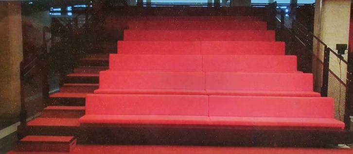 🍿 3 Elektrische Uitschuifbare Tribunes ‼️, Zakelijke goederen, Overige Zakelijke goederen, Ophalen
