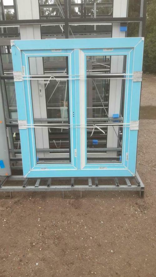 (19) Nieuw kunststof verhuis raamkozijn  renovatie profiel, Doe-het-zelf en Verbouw, Glas en Ramen, Nieuw, Gevelraam of Ruit, 120 tot 160 cm
